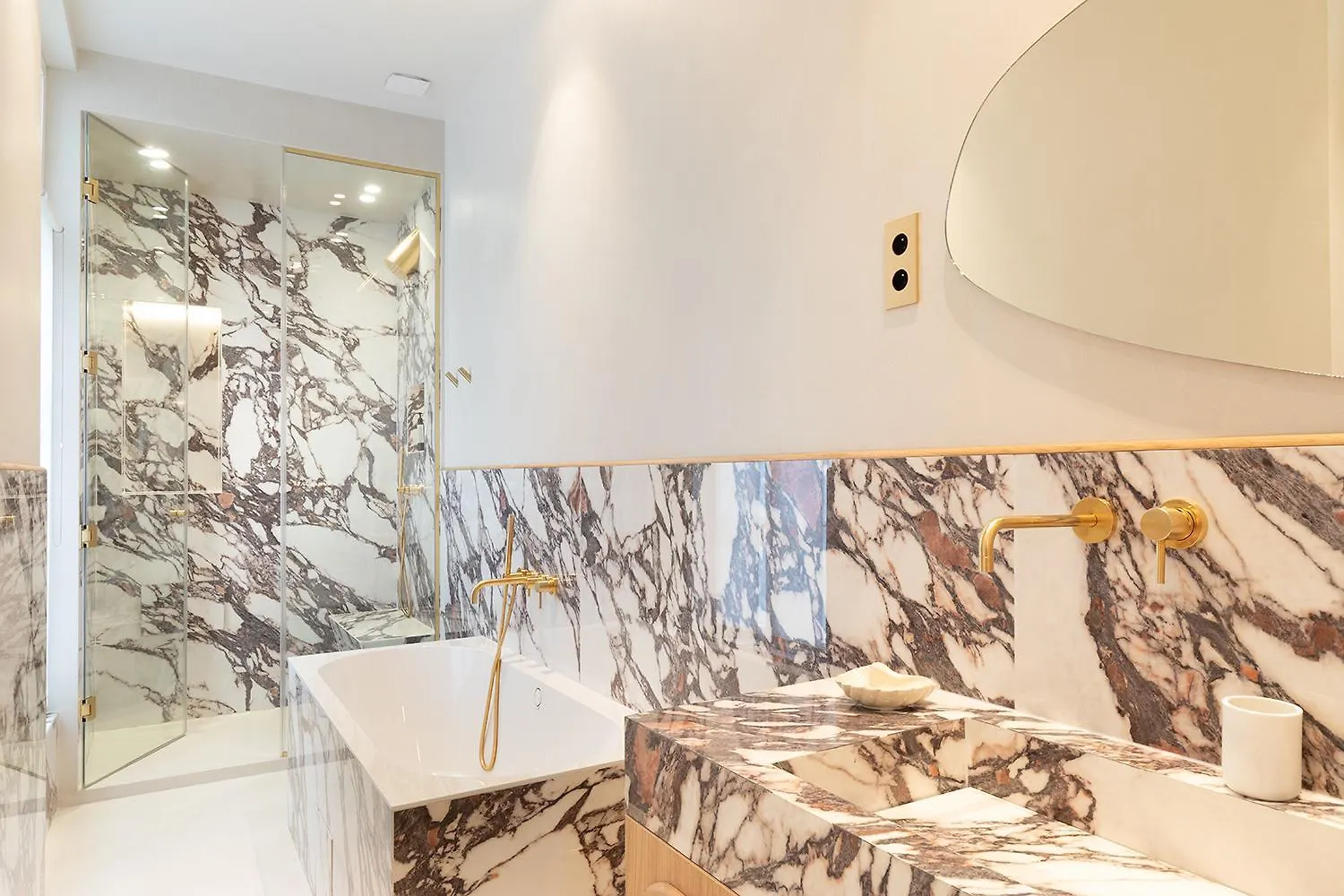 Maison Galante'S Apartments With Services In Louvre - Rue Des Dechargeurs Paris 0*,  France