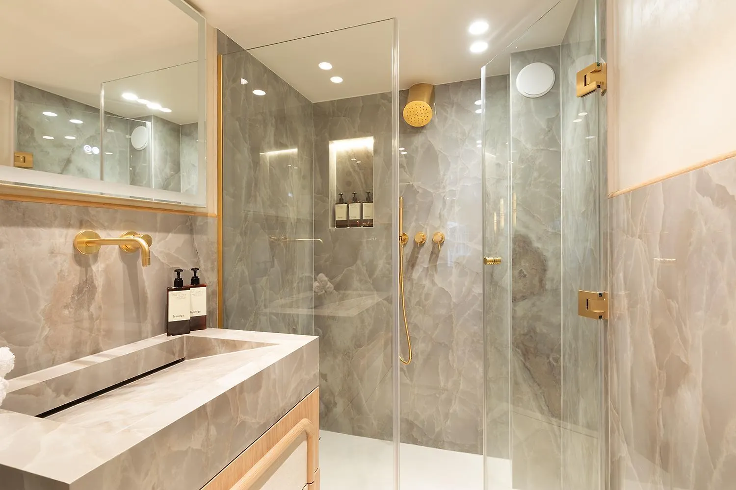 Maison Galante'S Apartments With Services In Louvre - Rue Des Dechargeurs Paris France